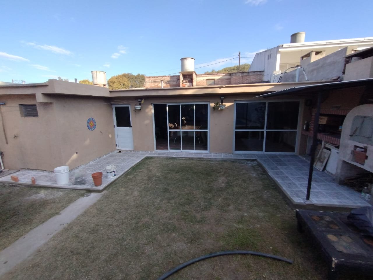 Patio con Cerramientos de Aluminio