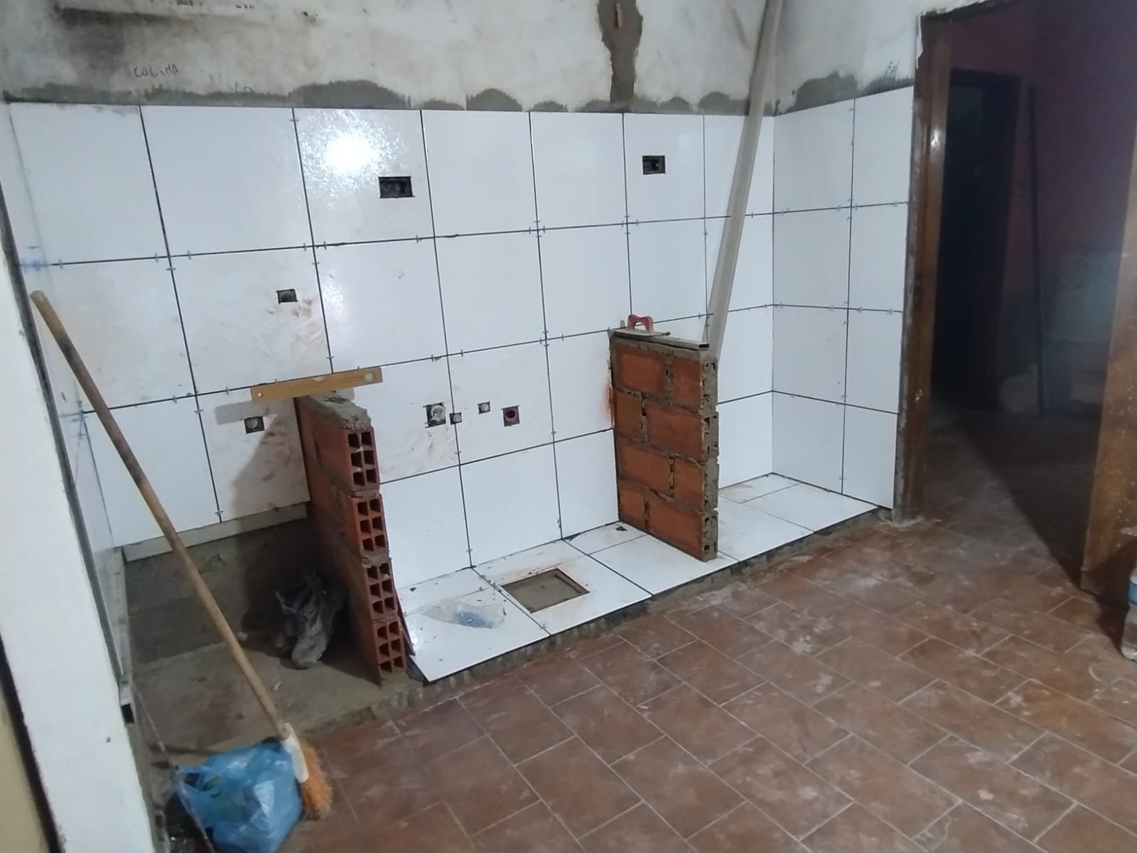 Revestimiento de Azulejos en Baño